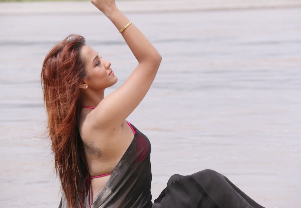 Priyanka-Karki-Chitwan-Video (1)
